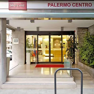 **** Szálloda Mercure Centro Olaszország