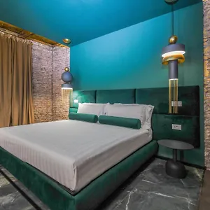 https://colonna-suite.it-romehotels.com