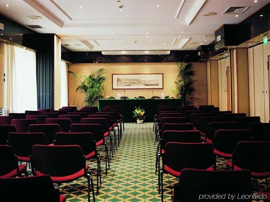 Grand Hotel Oriente Неаполь Италия