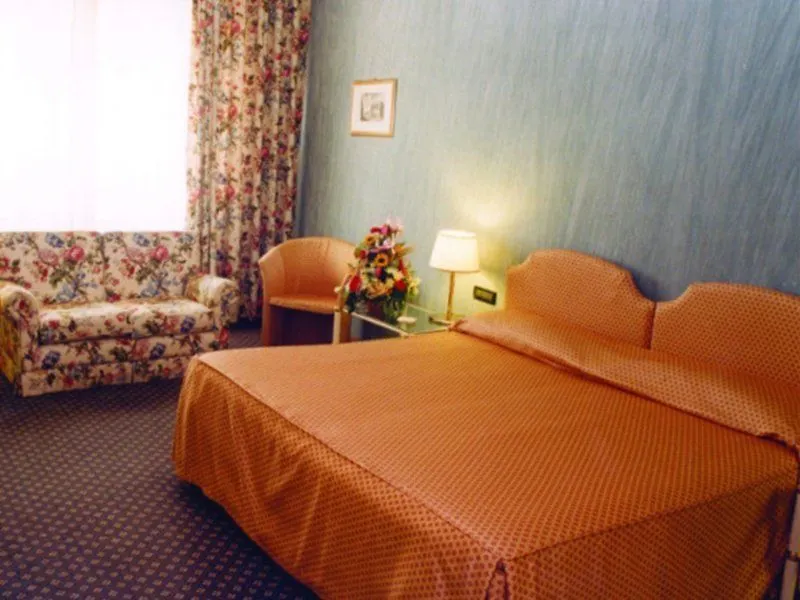 Grand Hotel Oriente Неаполь